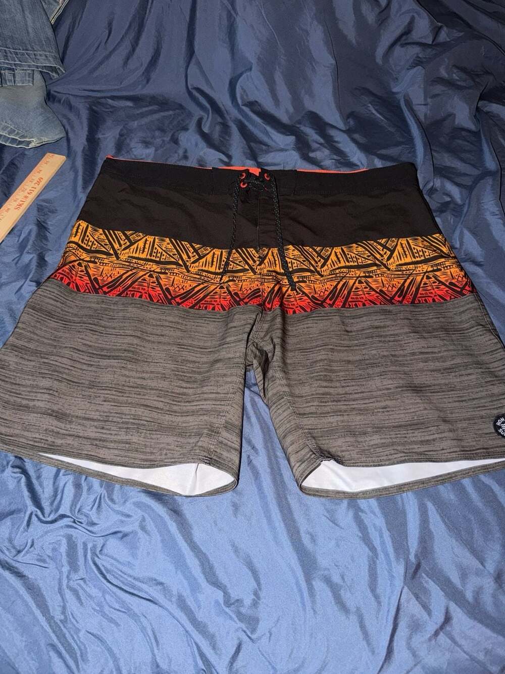 Ron Jon Surf Shop Men's Geometric Tribal Print Board Shorts Size 42 B2